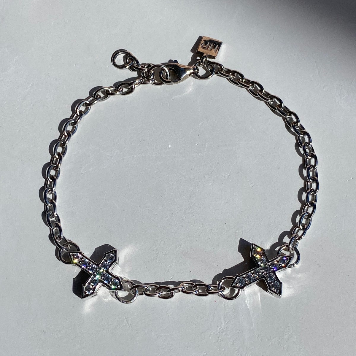 CHAIN BRACELET "TWO CROSSES "GLOW" WITH MOISSANITE / SILVER