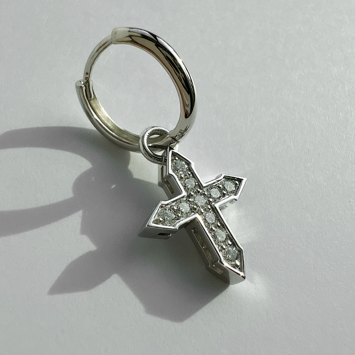 EARRING CROSS "GLOW" WITH WHITE DIAMONDS | GOLD