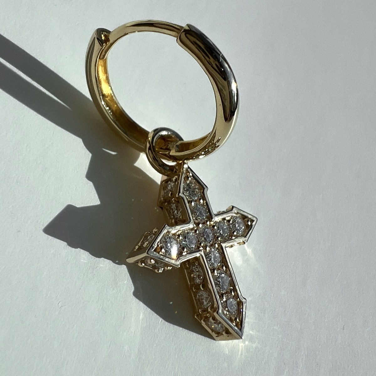 EARRING CROSS  "ABSOLUTE GLOW" WITH WHITE DIAMONDS | GOLD