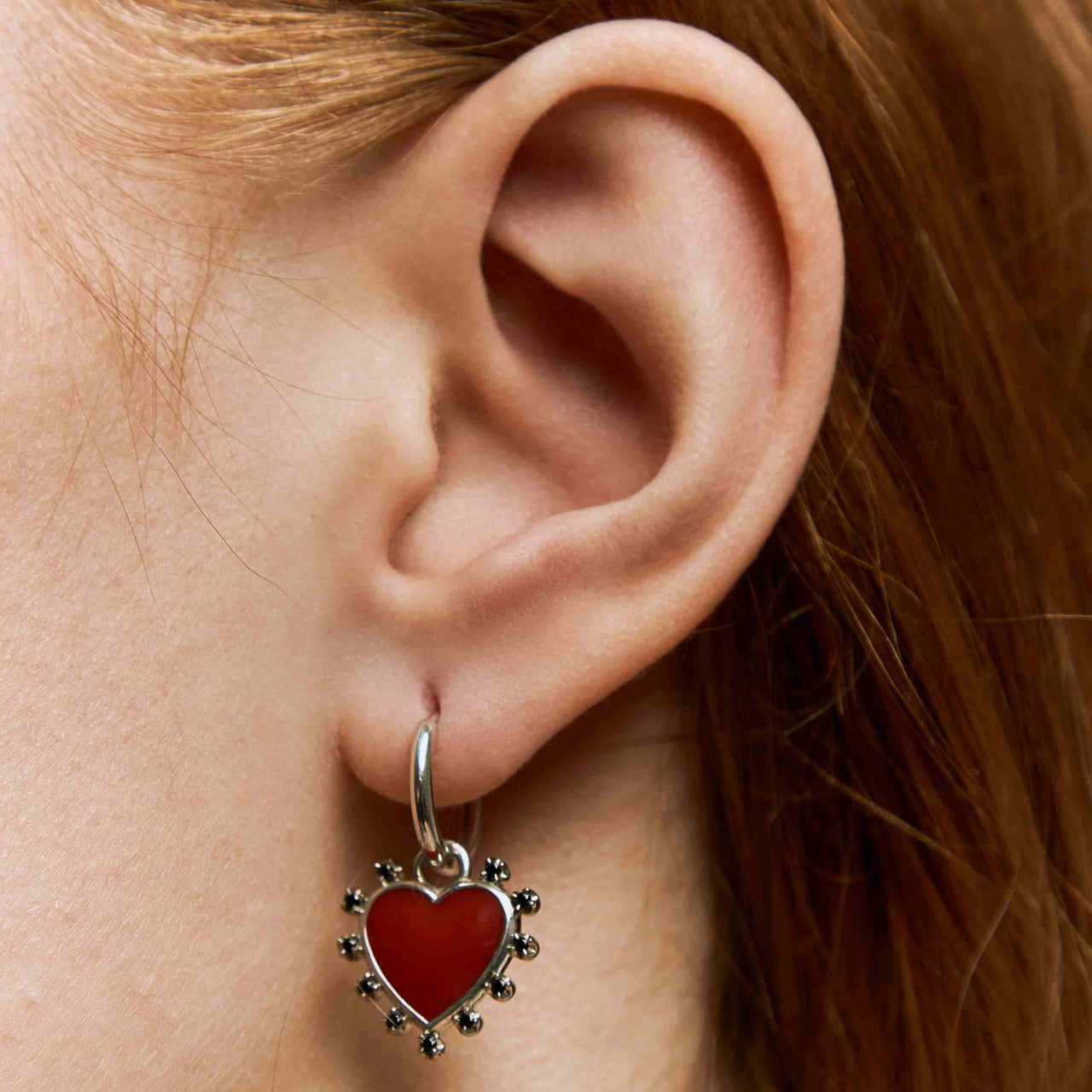 EARRING "HEART" WITH ENAMEL & BLACK SPINEL / SILVER