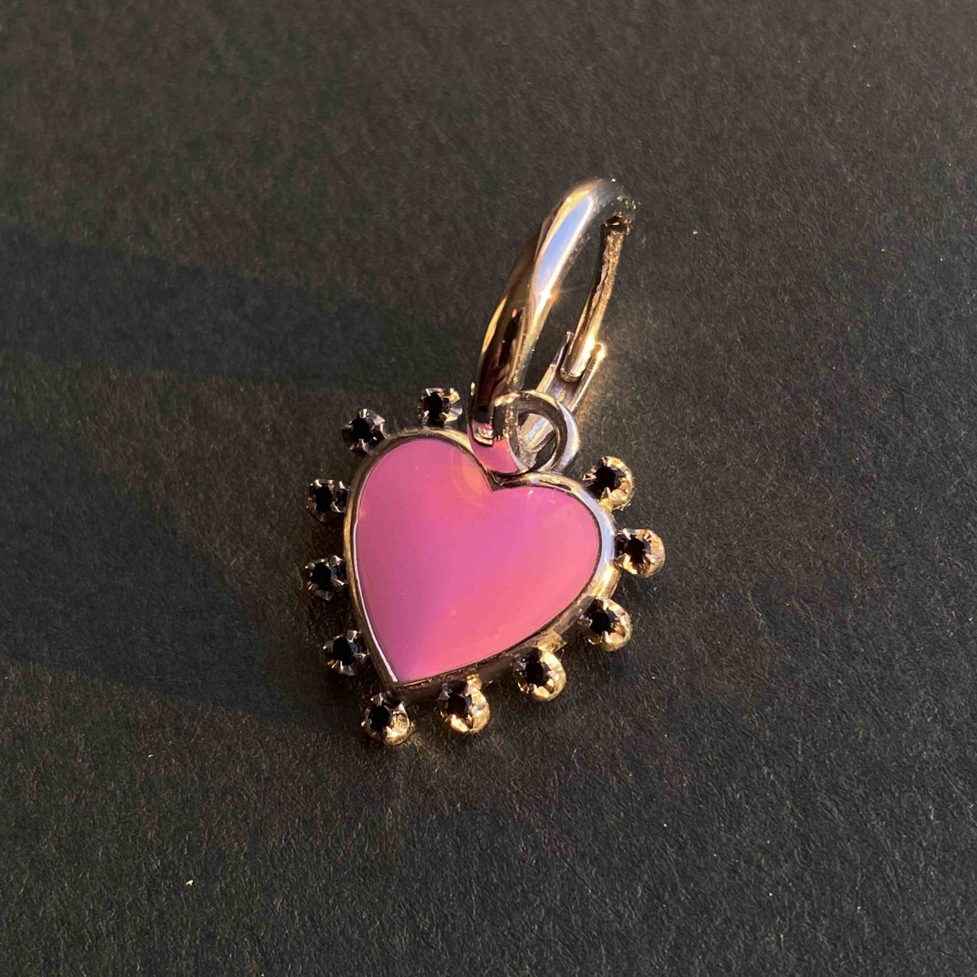 EARRING "HEART" WITH ENAMEL & BLACK SPINEL / SILVER