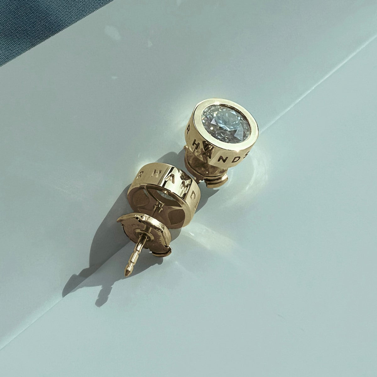 STUDS "STONE BALL" WITH MOISSANITE / SOLID GOLD