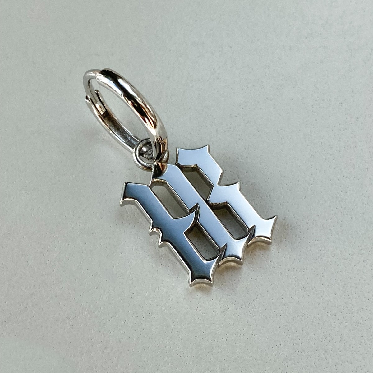 EARRING "GOTHIC LOGO" / SILVER
