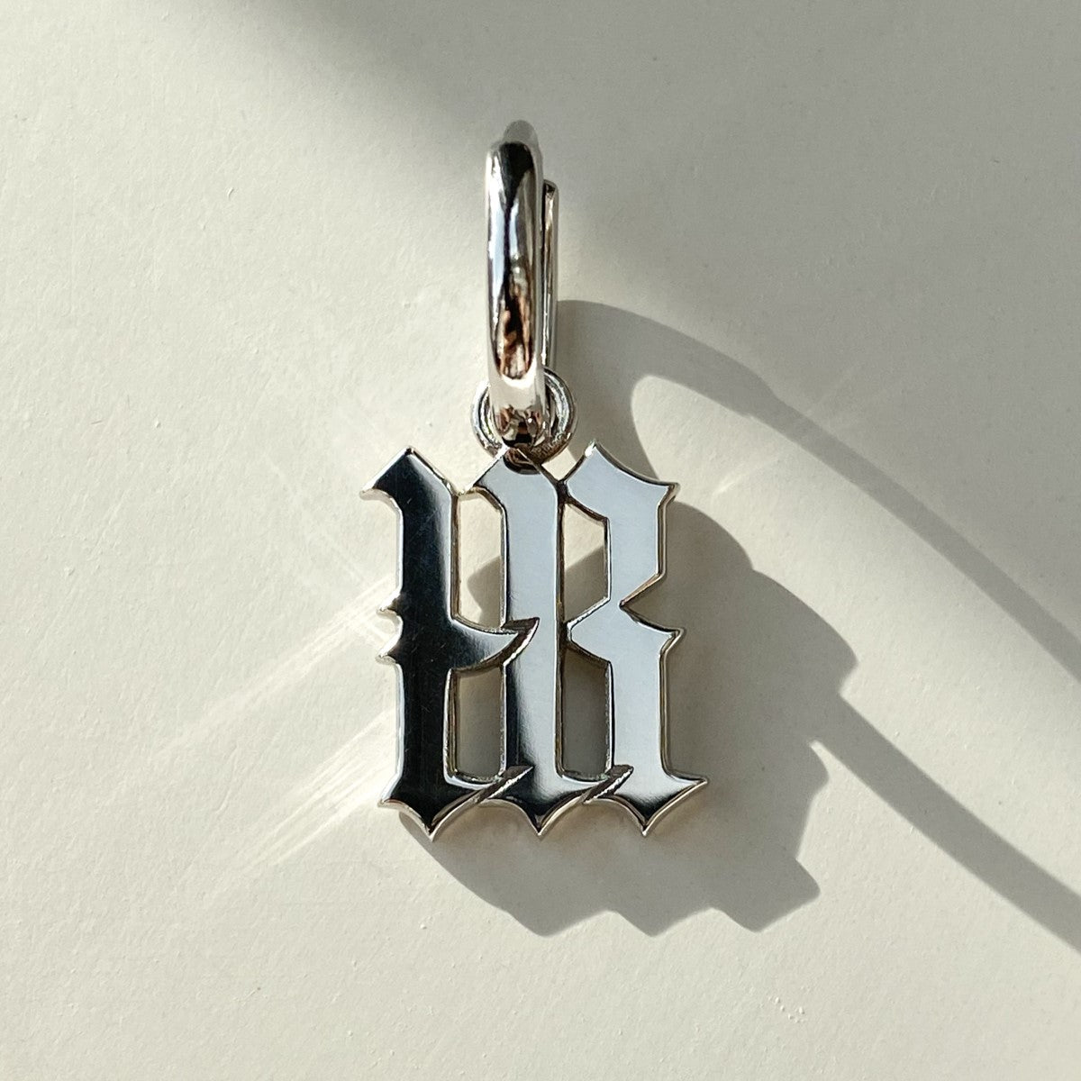 EARRING "GOTHIC LOGO" / SILVER