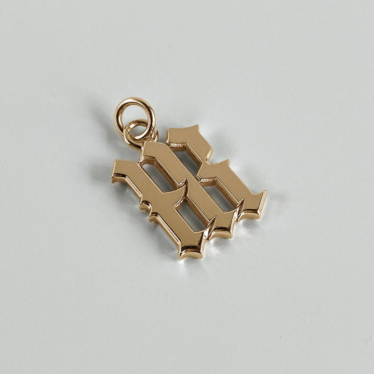 PENDANT "GOTHIC LOGO" | GOLD