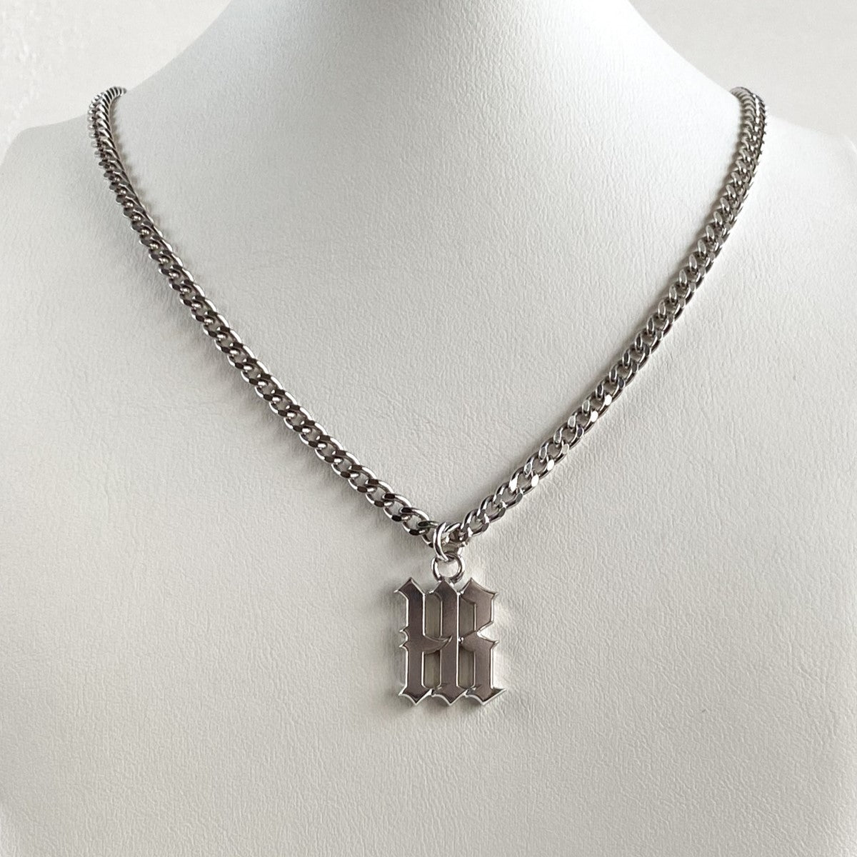 PENDANT "GOTHIC LOGO" ON A CHAIN / SILVER