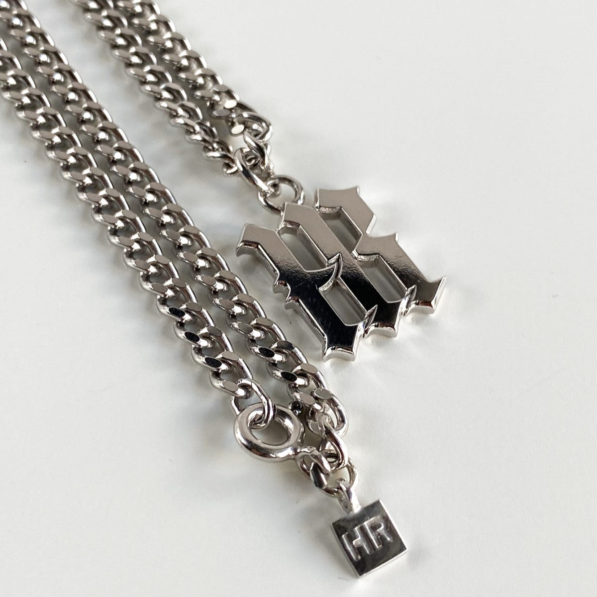 PENDANT "GOTHIC LOGO" ON A CHAIN / SILVER