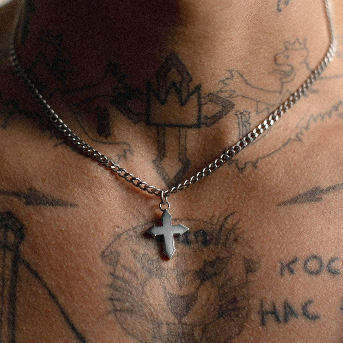 PENDANT "GRAND CROSS" ON A CHAIN / SILVER