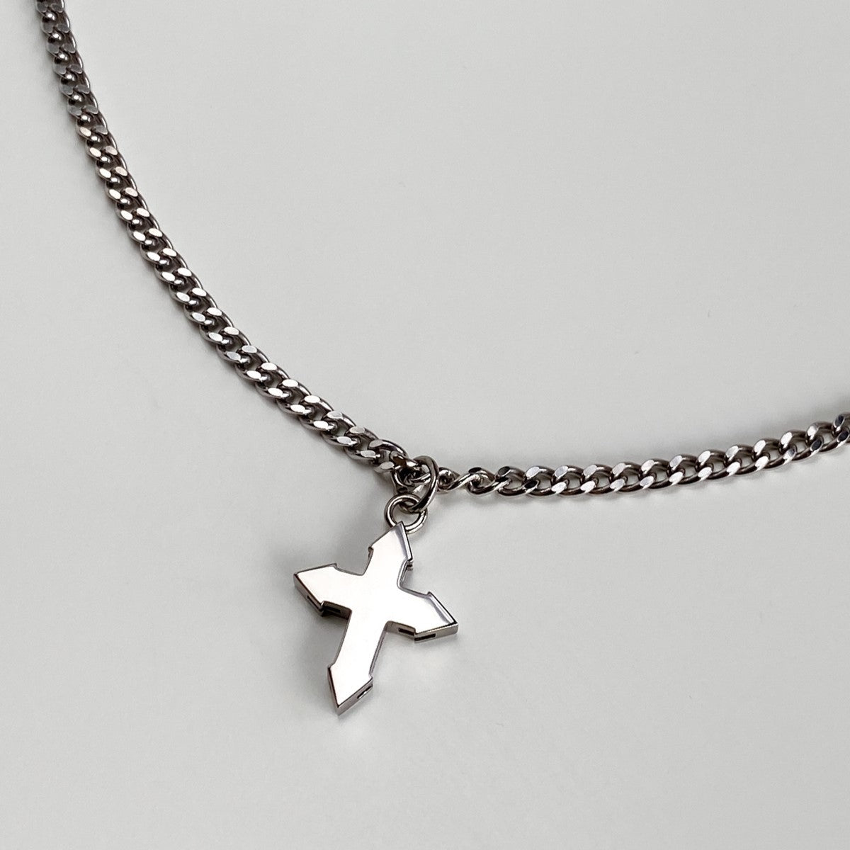 PENDANT "GRAND CROSS" ON A CHAIN / SILVER