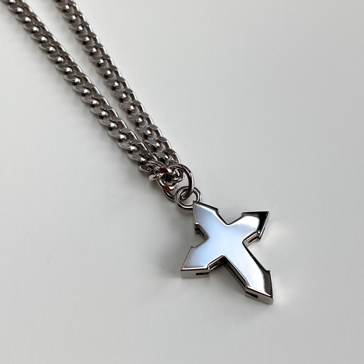 PENDANT "GRAND CROSS" ON A CHAIN / SILVER