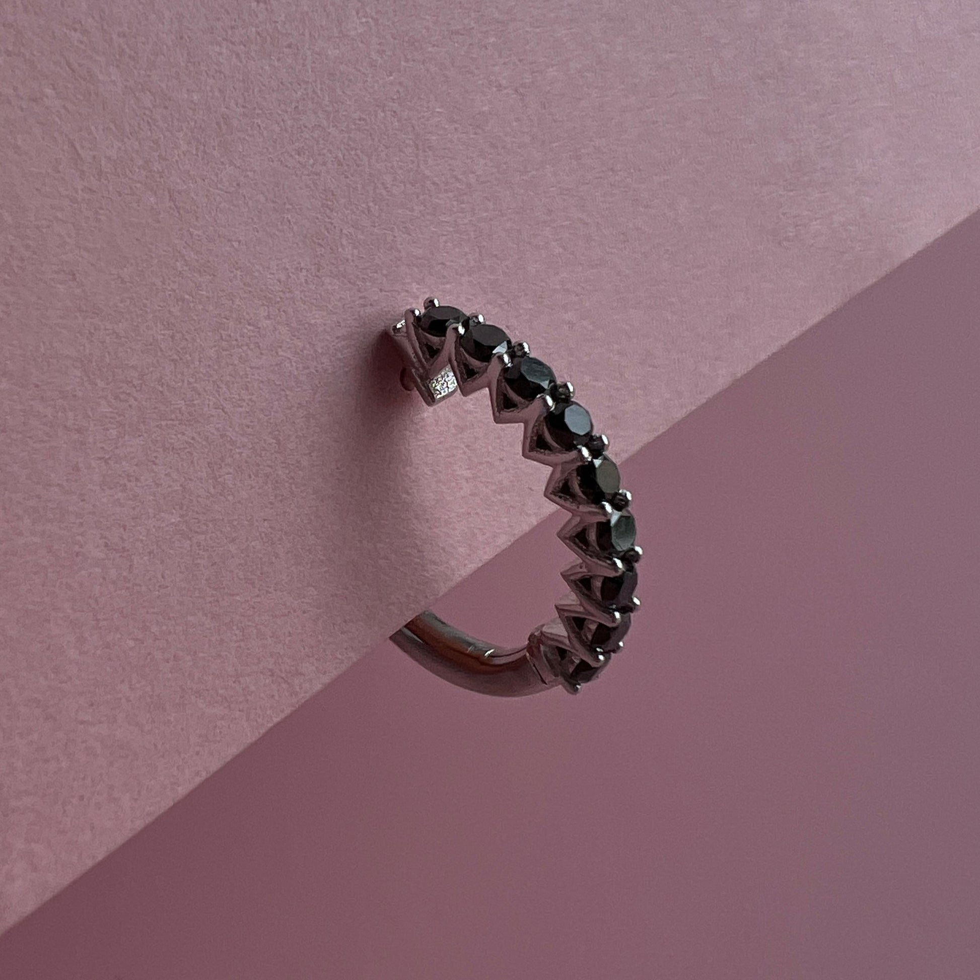 HOOP EARRING "ARCHES" WITH BLACK DIAMONDS / SOLID GOLD