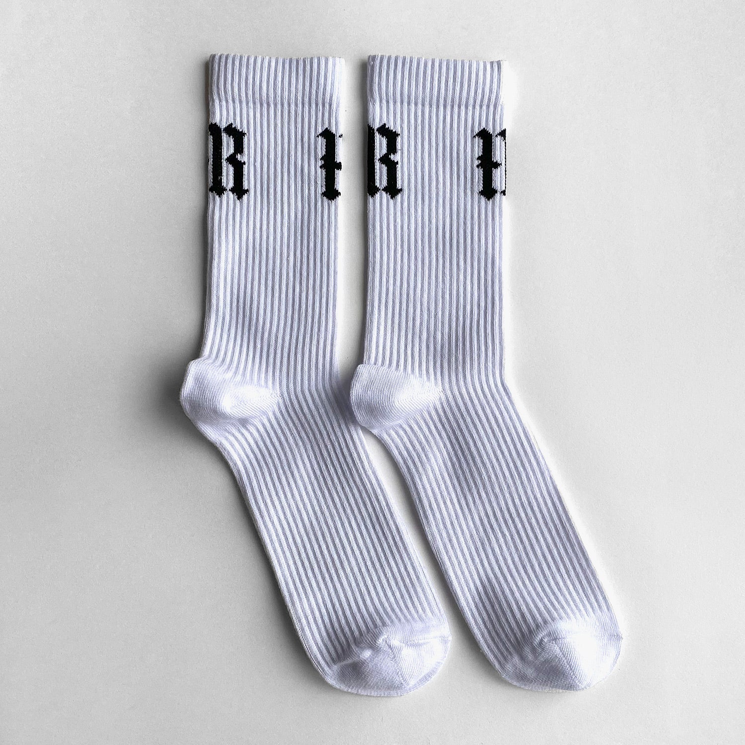 WOMEN'S SOCKS / WHITE