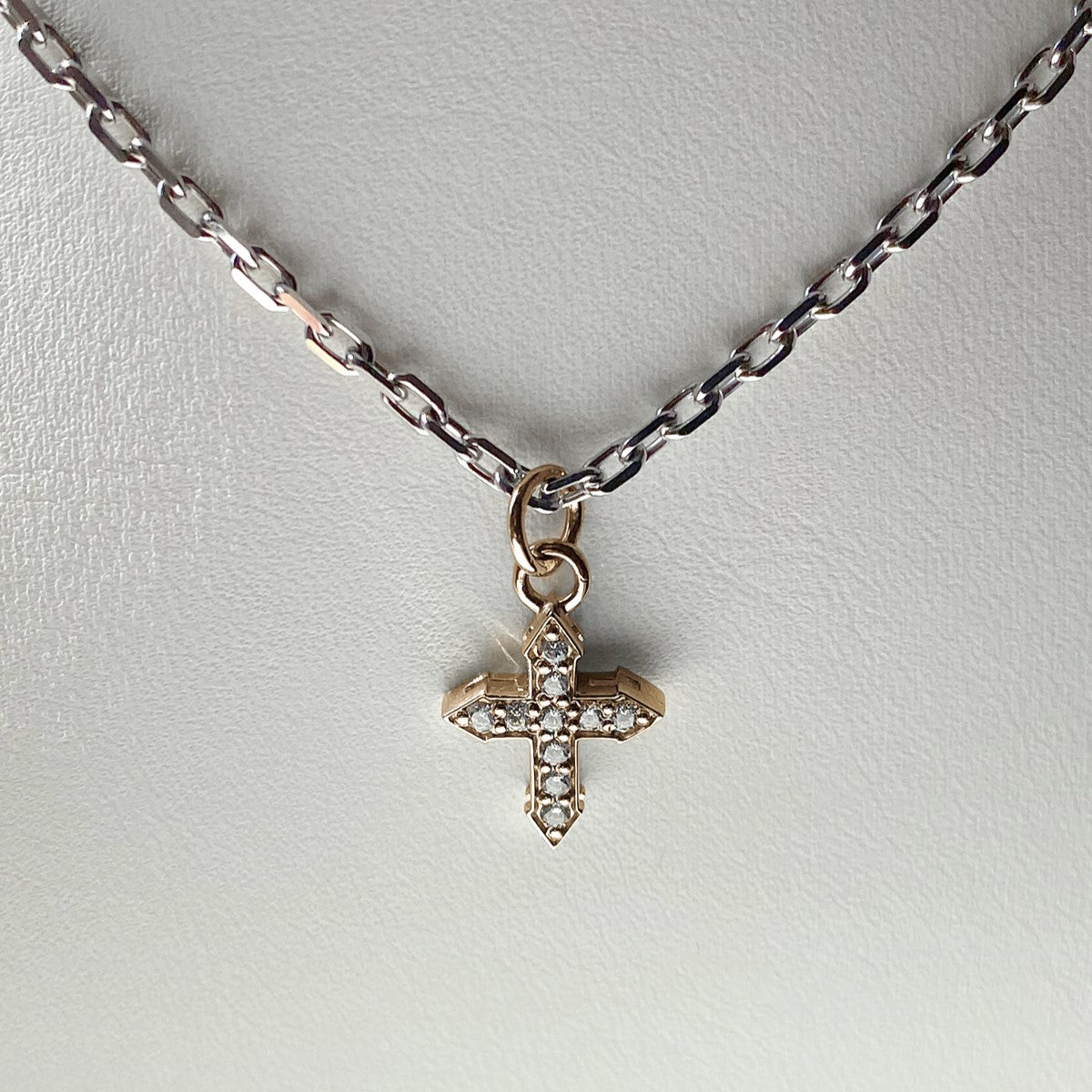 PENDANT CROSS "GLOW" WITH WHITE DIAMONDS ON A SILVER CHAIN / SOLID GOLD