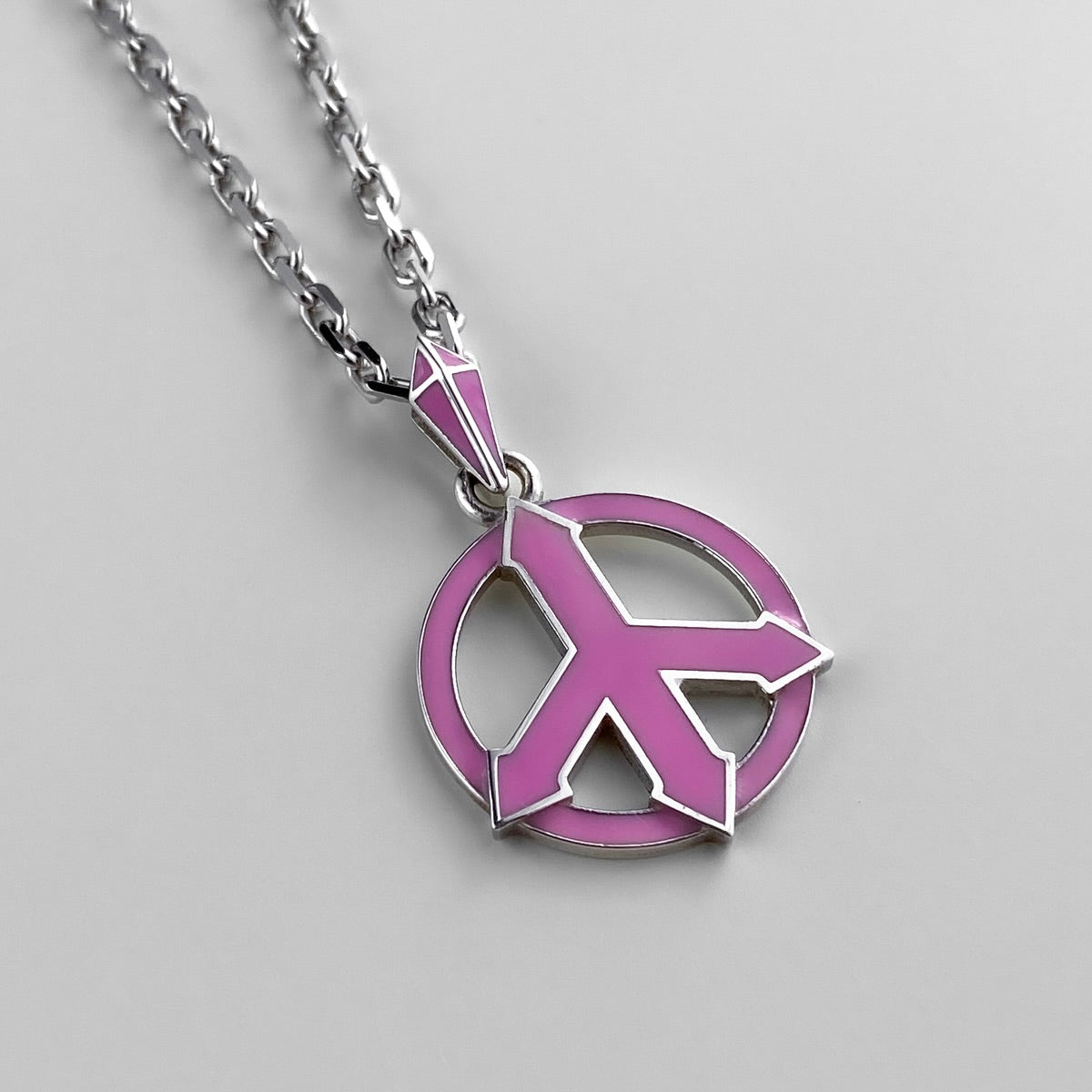 PENDANT "PACIFIC" WITH PINK ENAMEL ON A CHAIN | SILVER