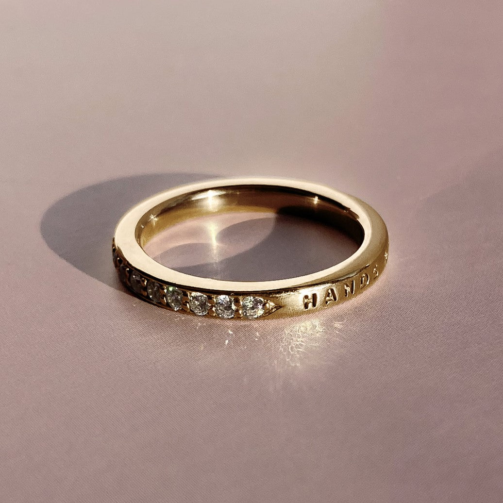 RING "MEMORIES" WITH A HALF CIRCLE OF WHITE DIAMOND | GOLD