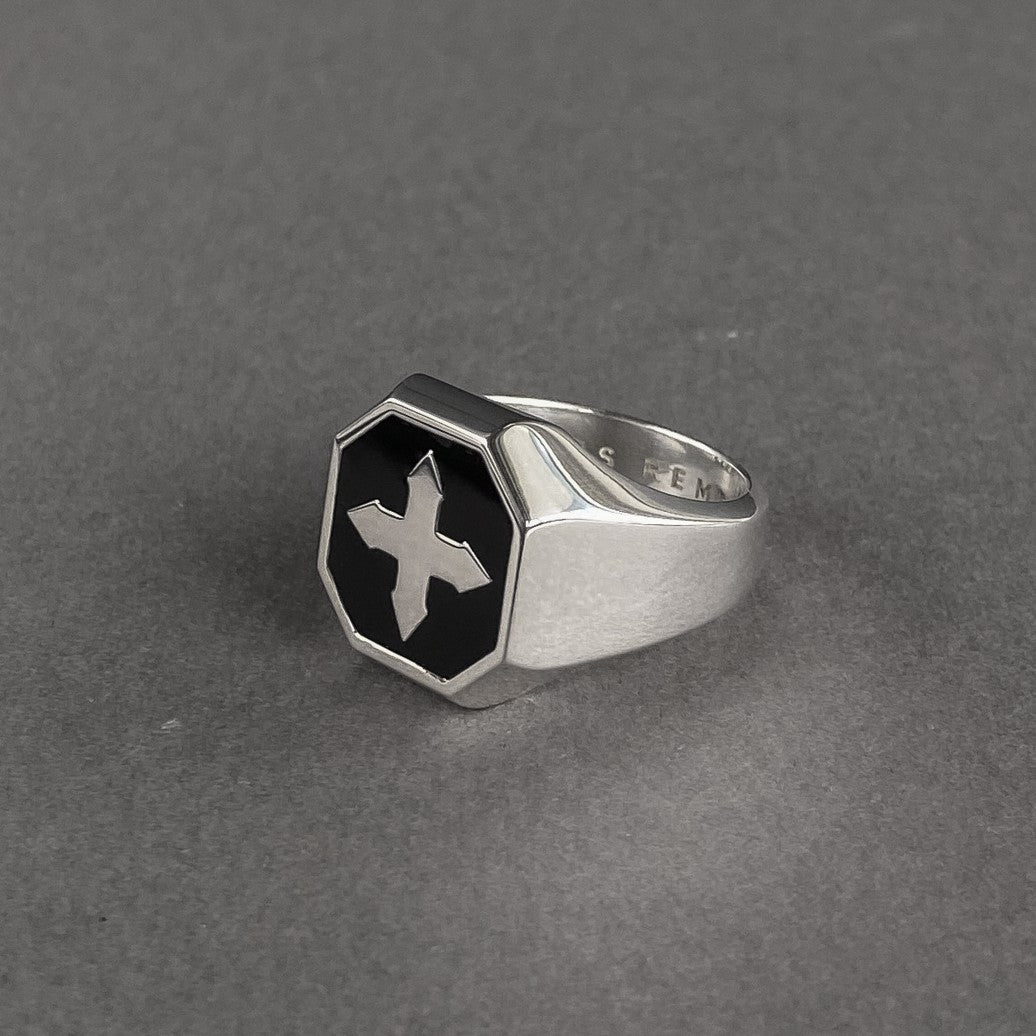 SIGNET RING "PASTOR" WITH BLACK ENAMEL | SILVER
