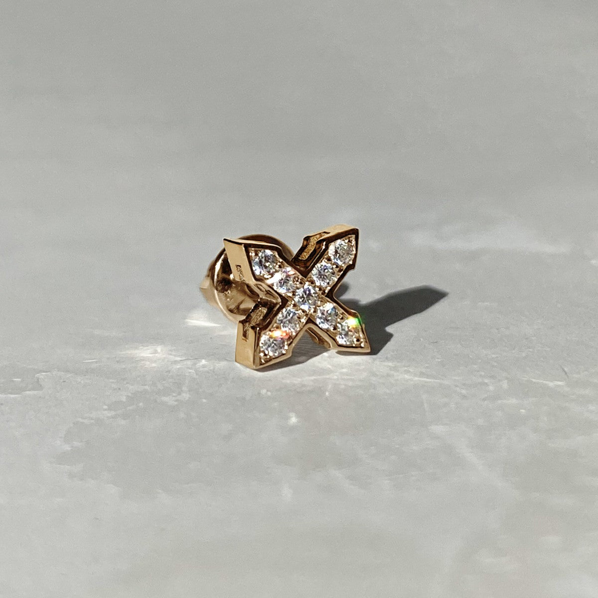 STUD MINI STAR "GLOW" WITH WHITE DIAMONDS / SOLID GOLD