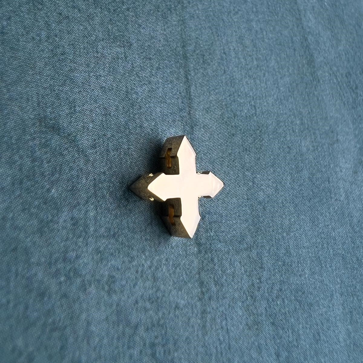 STUD "MINI STAR" / SOLID GOLD