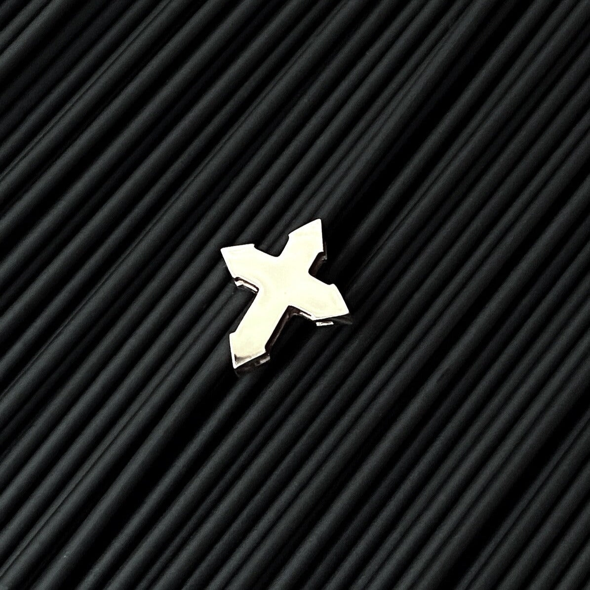 STUD "SPANISH CROSS" / SILVER