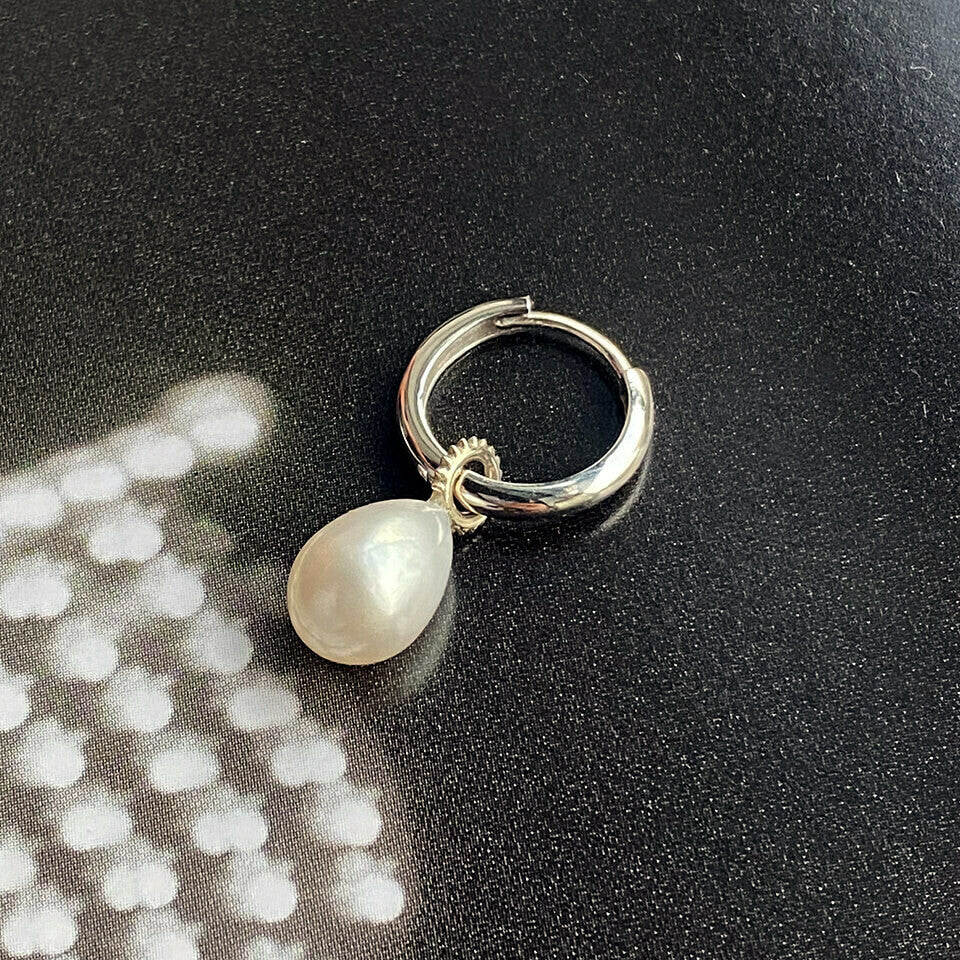 EARRING "FORBIDDEN FRUIT" WHITE FRESHWATER PEARL | SILVER