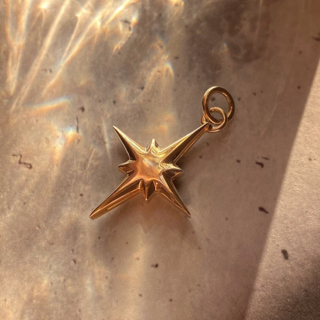 PENDANT "WIND ROSE" / SOLID GOLD