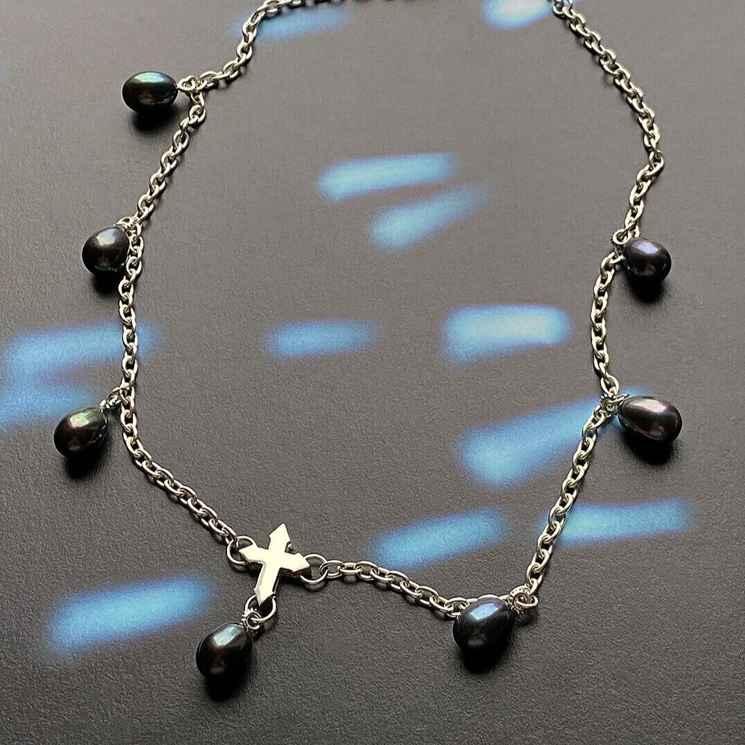 ONE - SEVEN CHAIN / SILVER & BLACK PEARLS
