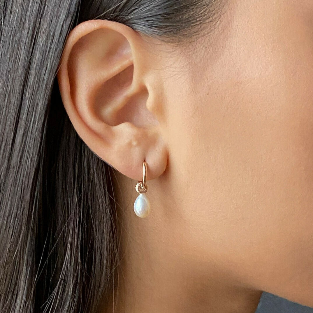 EARRING "FORBIDDEN FRUIT" WHITE FRESHWATER PEARL | GOLD