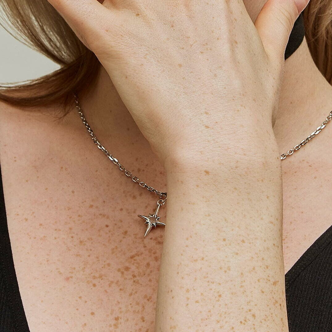 PENDANT "WIND ROSE" ON A CHAIN  / SILVER
