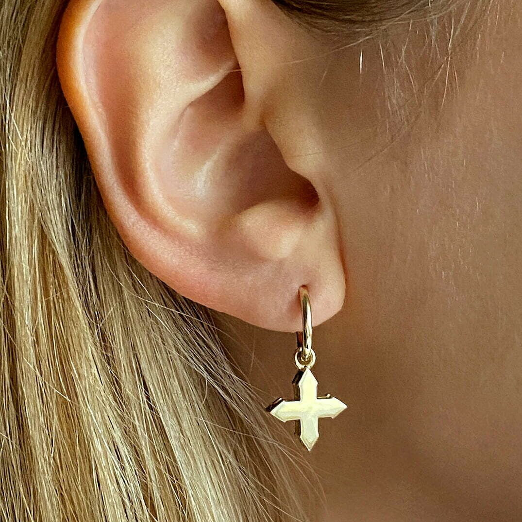 EARRING "STAR" / SOLID GOLD