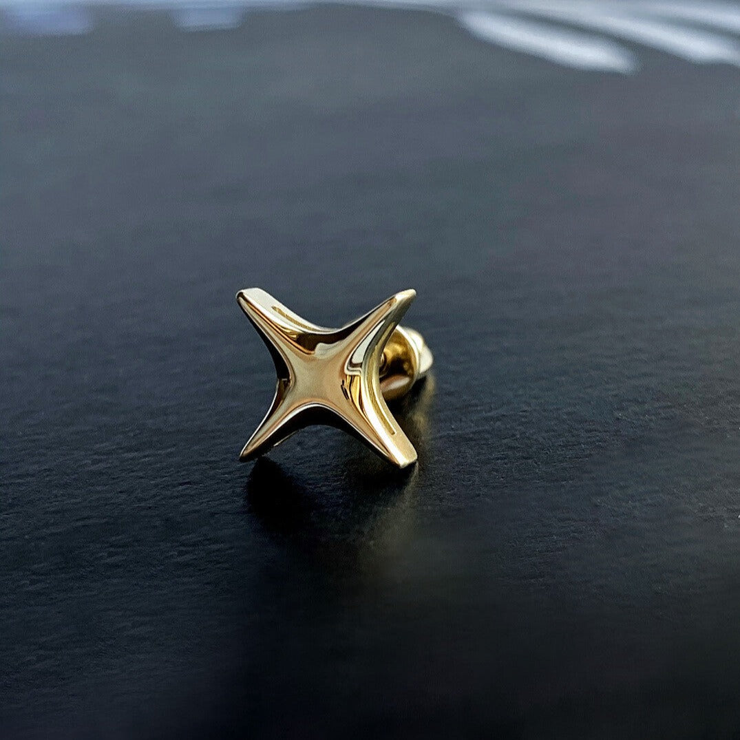 STUD "ALIEN STAR" | GOLD