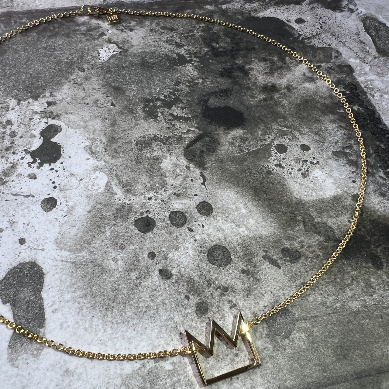 CHAIN WITH PENDANT "CROWN" / SOLID GOLD