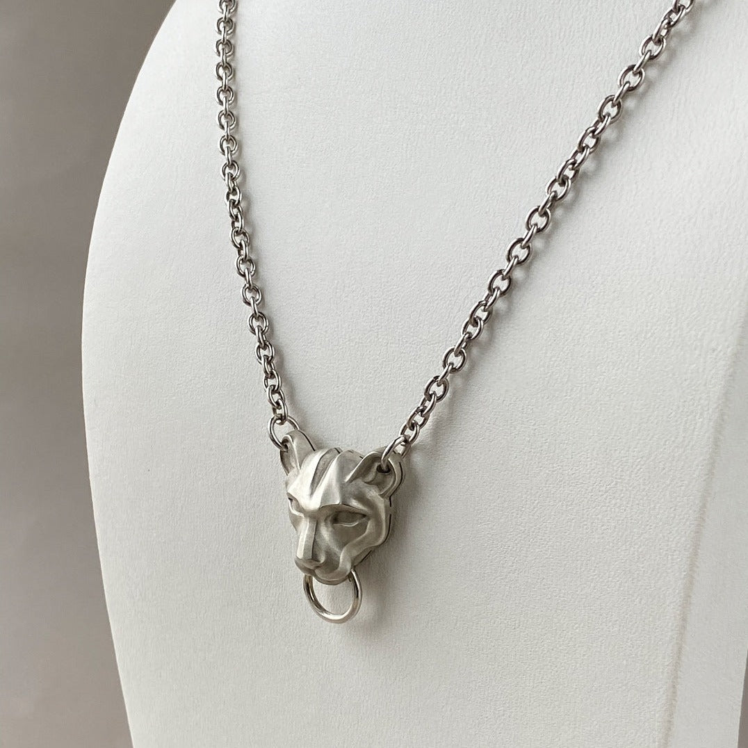 CHAIN WITH PENDANT "PUMA" / SILVER