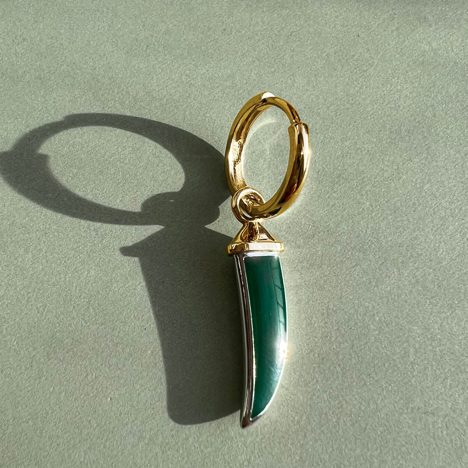 EARRING "HOT CHILI' / SOLID GOLD & SILVER WITH COLORED ENAMEL