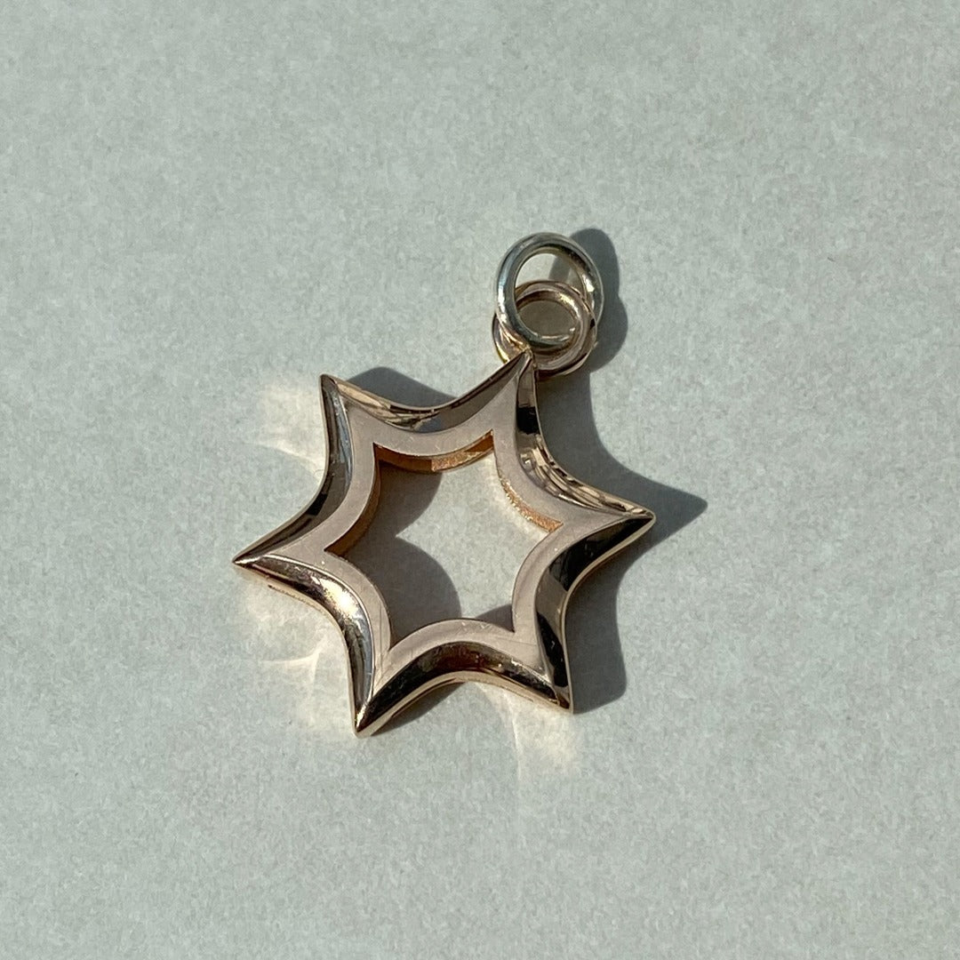 PENDANT "STAR OF DAVID" / SOLID GOLD