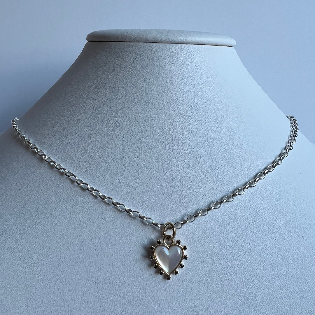 PENDANT "HEART" WITH MOTHER-OF-PEARL & BLACK DIAMONDS ON A SILVER CHAIN / SOLID GOLD