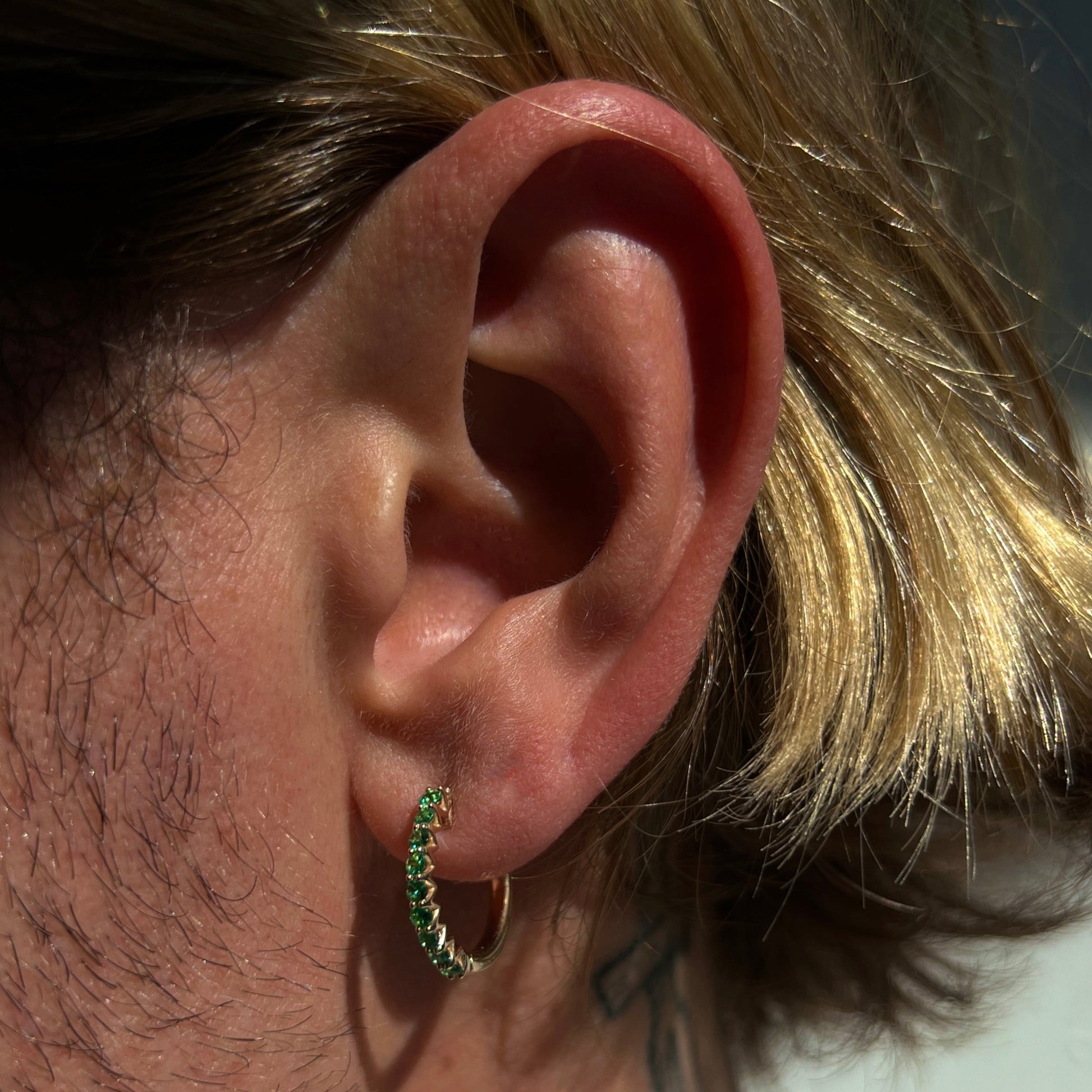 HOOP EARRING "ARCHES" WITH EMERALDS / SOLID GOLD