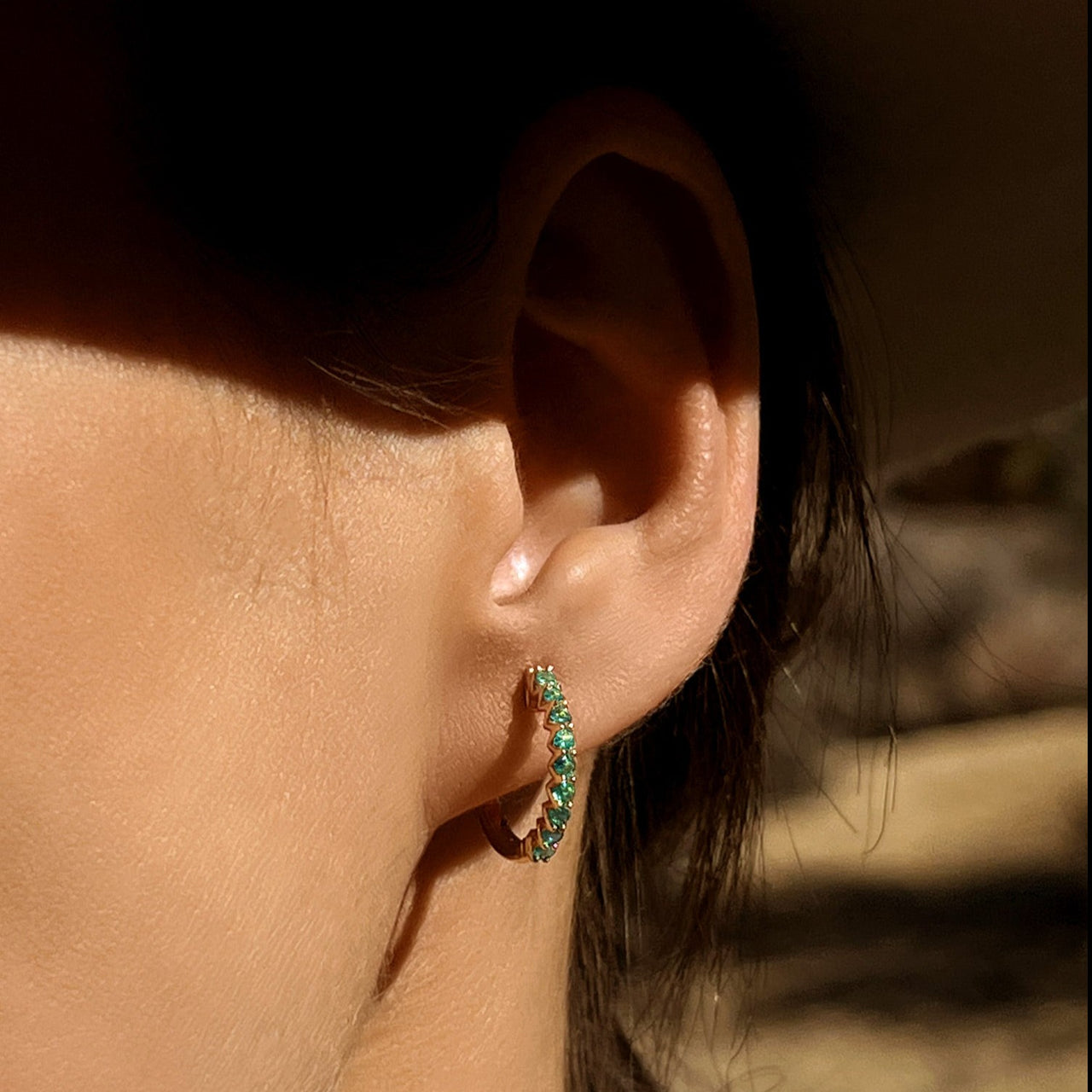 HOOP EARRING "ARCHES" WITH EMERALDS / SOLID GOLD