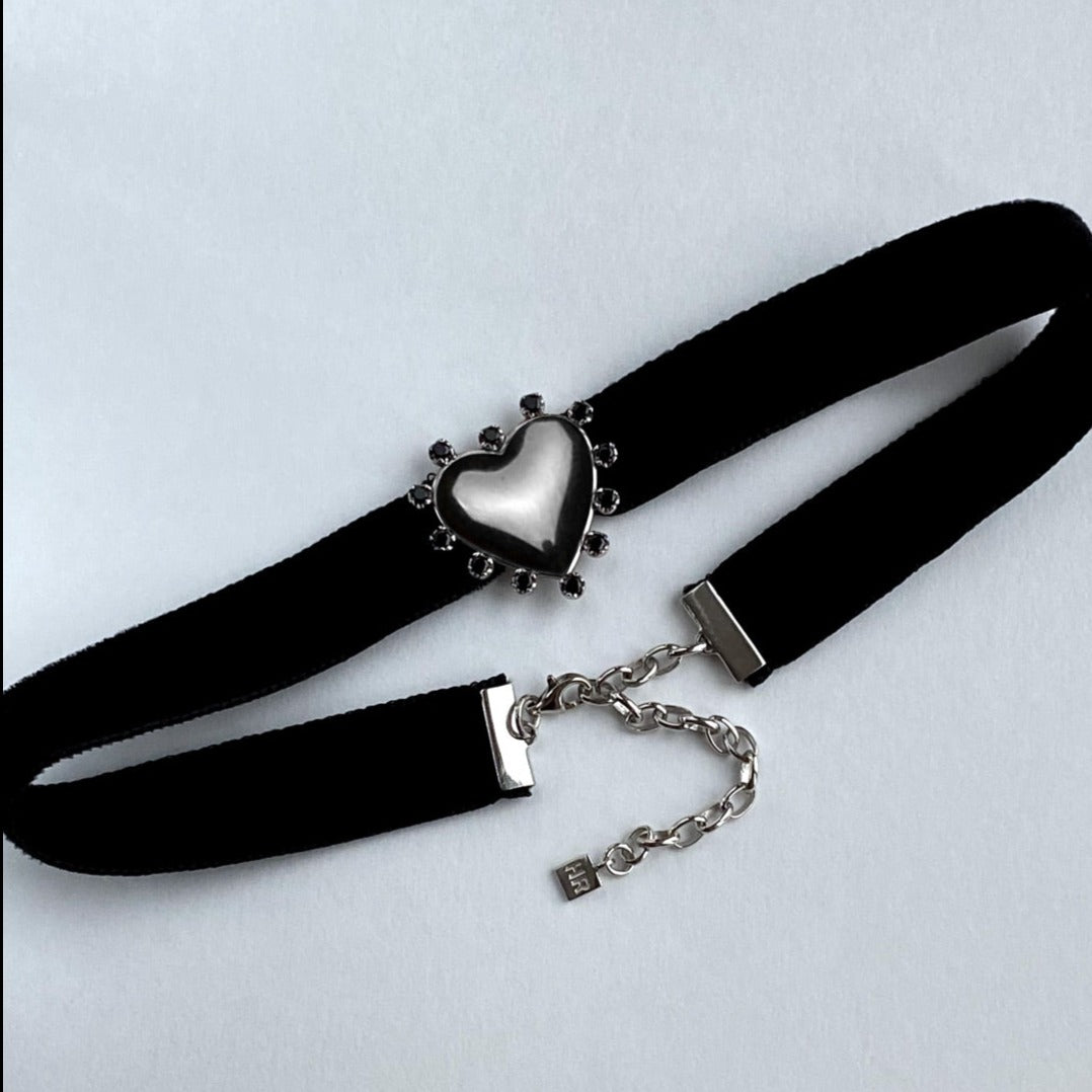 CHOKER "BIG HEART" WITH ENAMEL & BLACK SPINEL / SILVER
