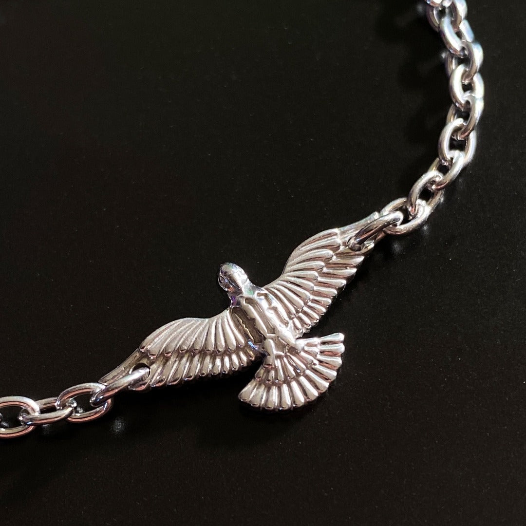 BRACELET "DOVE" ON A CHAIN / SILVER