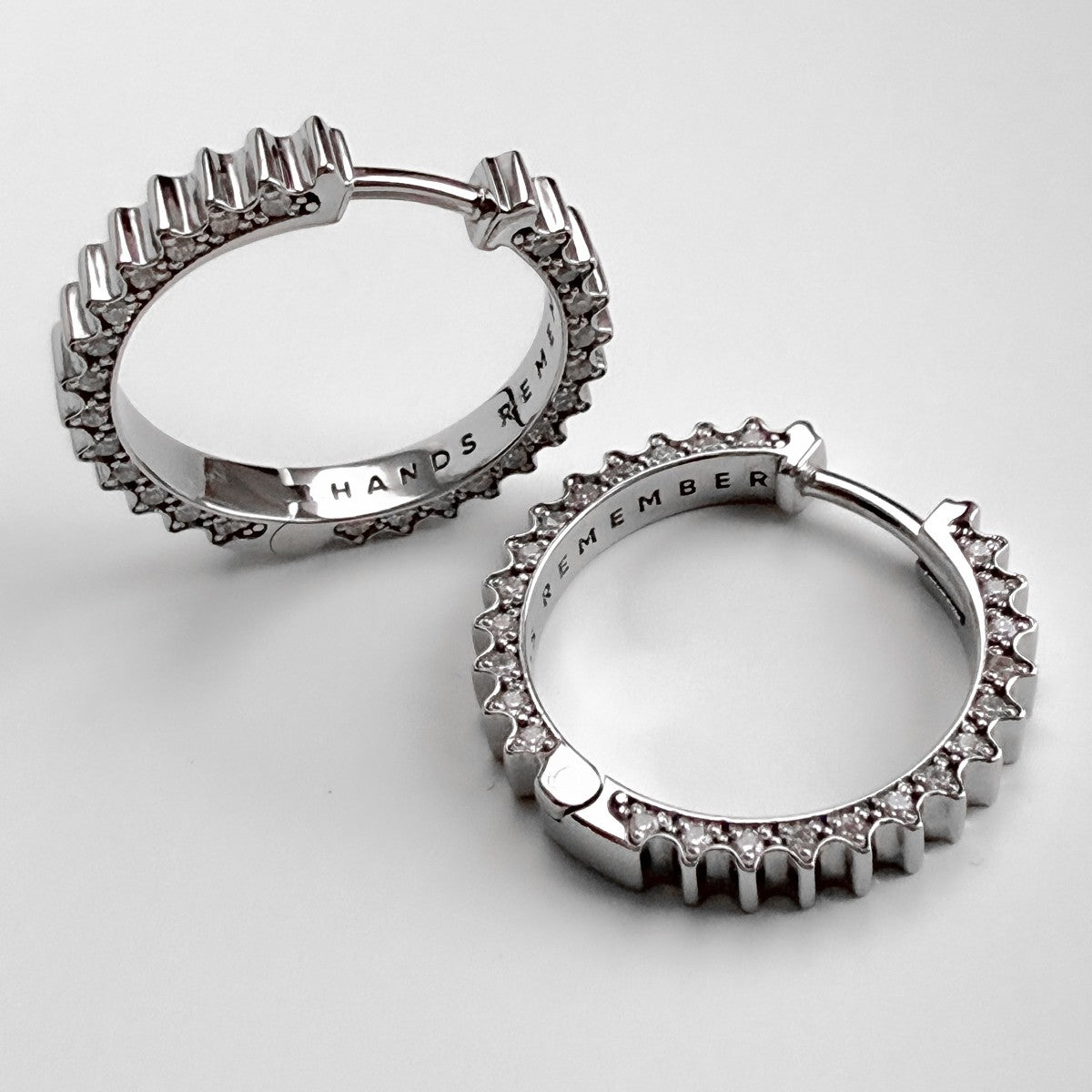 HOOP EARRING "GEARS OF TIME" WITH MOISSANITE | SILVER
