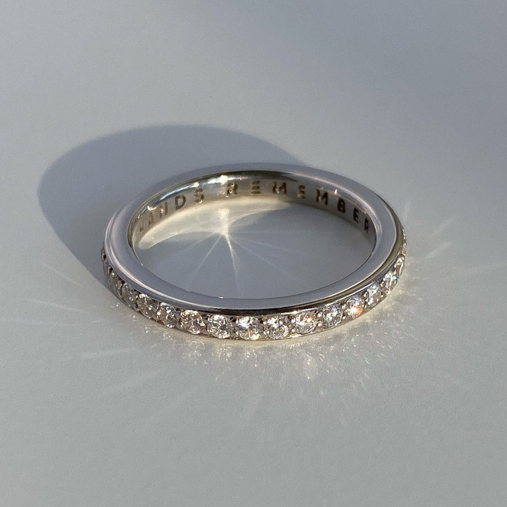 RING "MEMORIES" WITH A FULL CIRCLE OF WHITE DIAMOND | SOLID GOLD