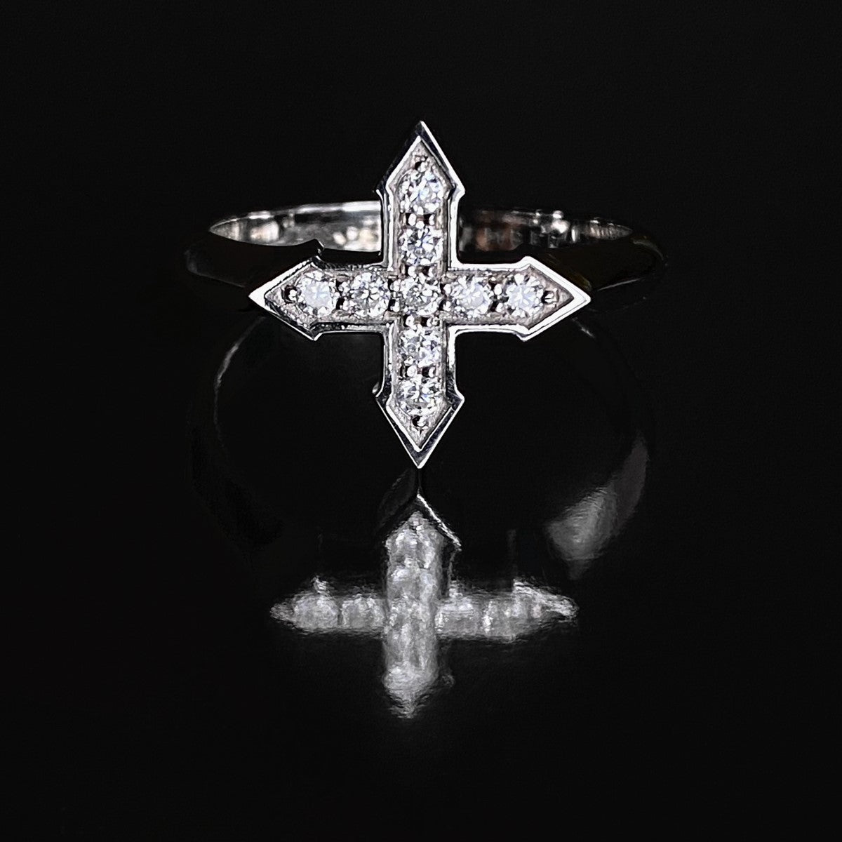 RING STAR "GLOW" WITH MOISSANITE / SILVER