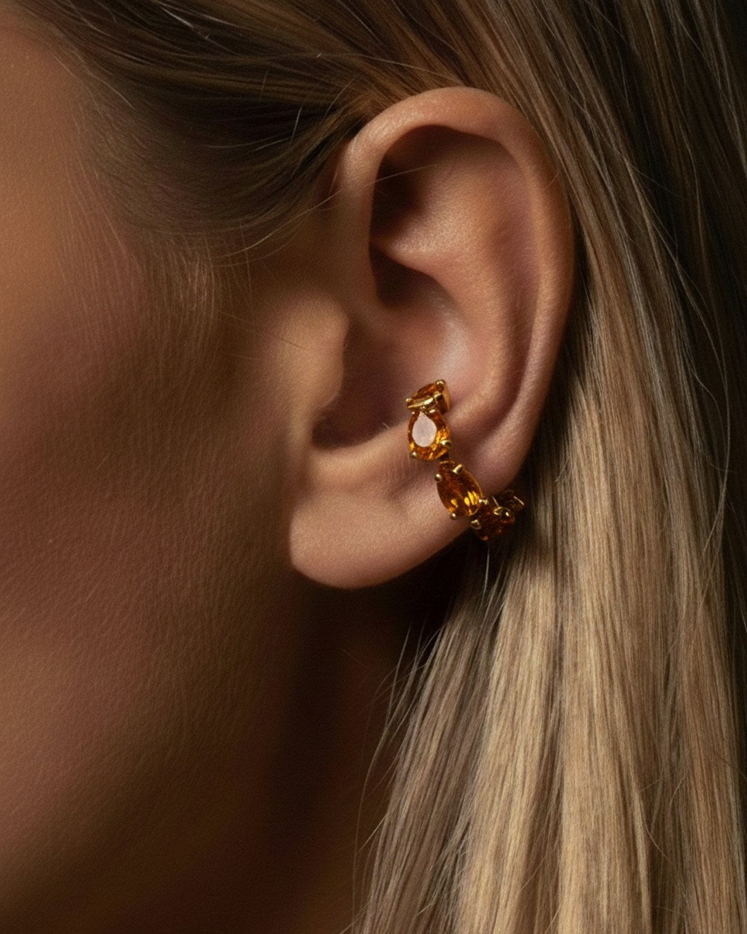 Minerals Maxi ear cuff in gold-plated sterling silver with 7 pear-cut yellow citrines, back view.
