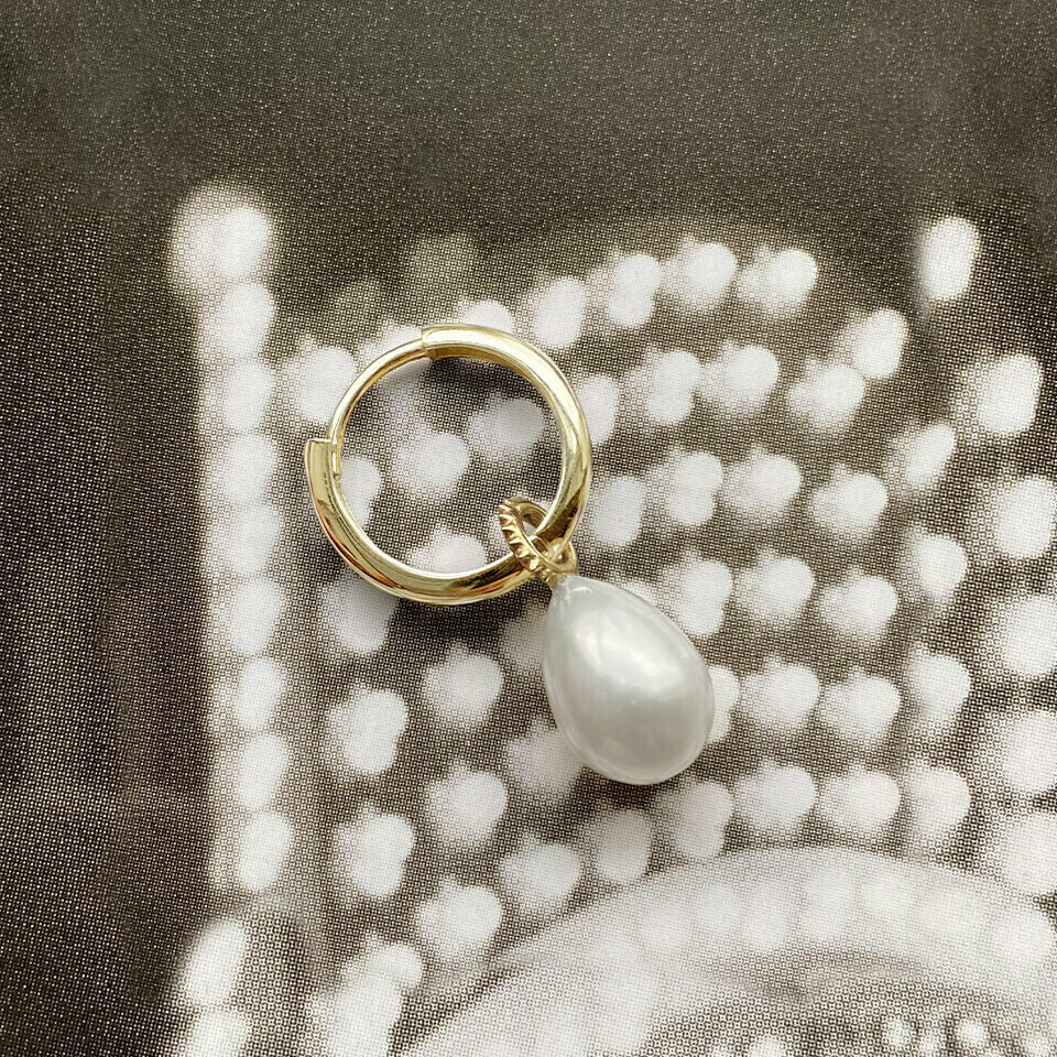 EARRING "FORBIDDEN FRUIT" WHITE FRESHWATER PEARL / SOLID GOLD