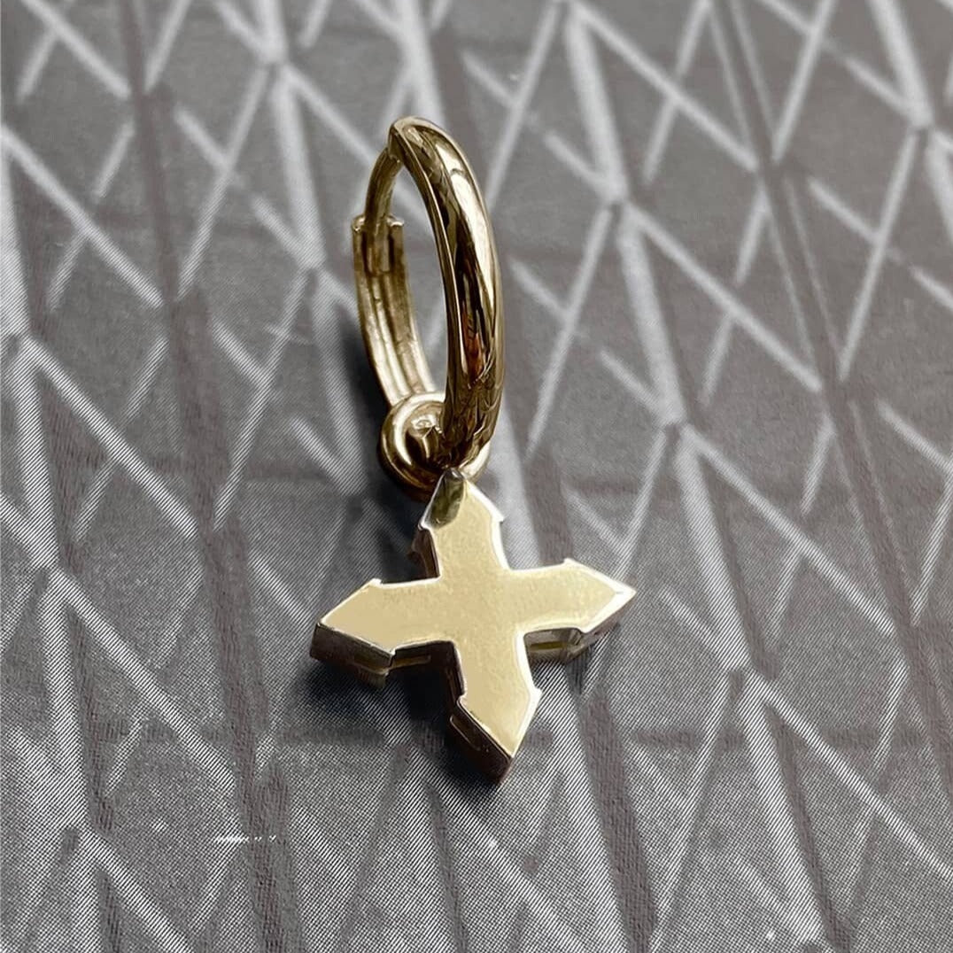 EARRING "STAR" / SOLID GOLD