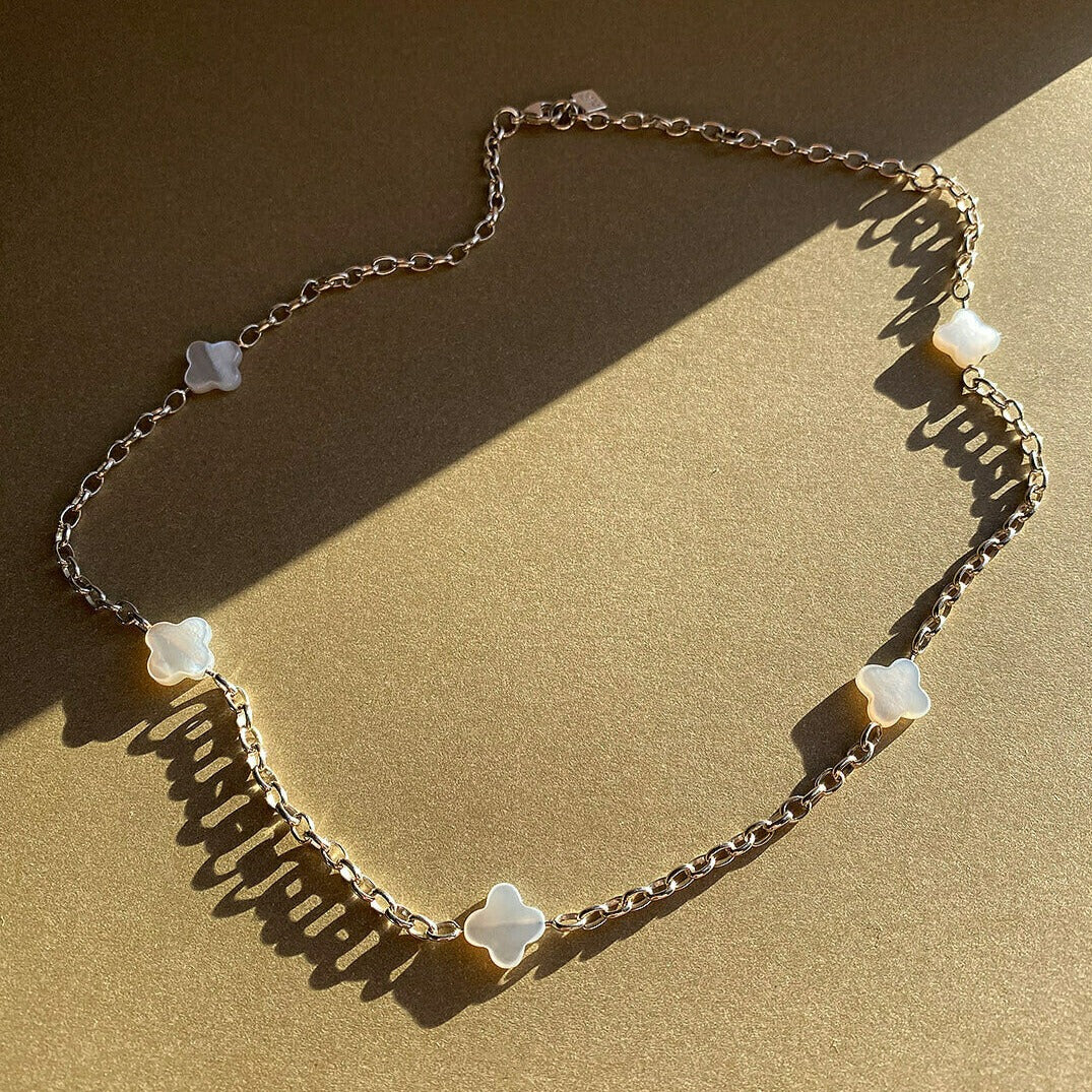 FIVE CLOVERS CHAIN / SILVER & MOTHER-OF-PEARL
