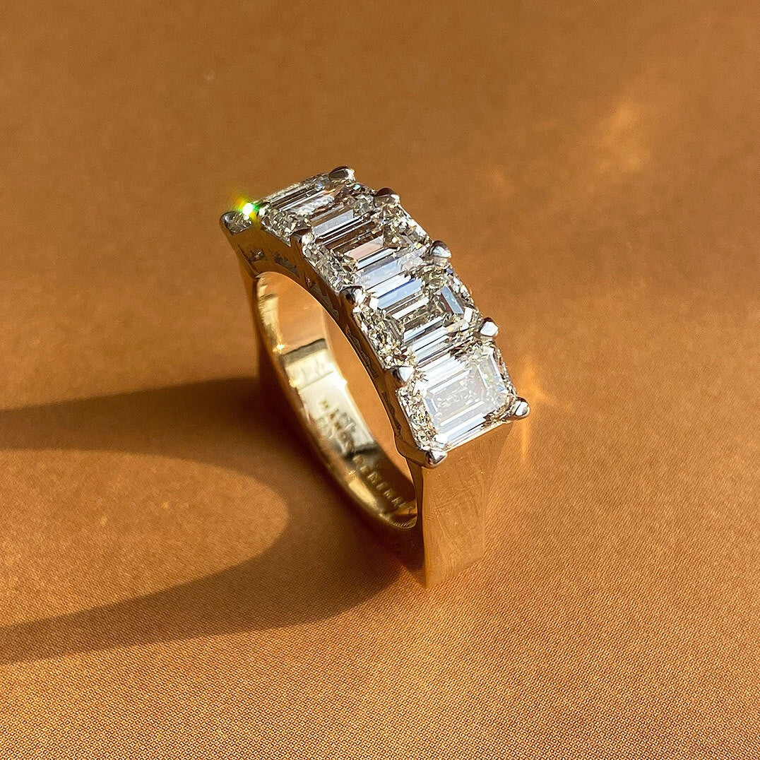 RING "EDGE" WITH DIAMONDS / SOLID GOLD