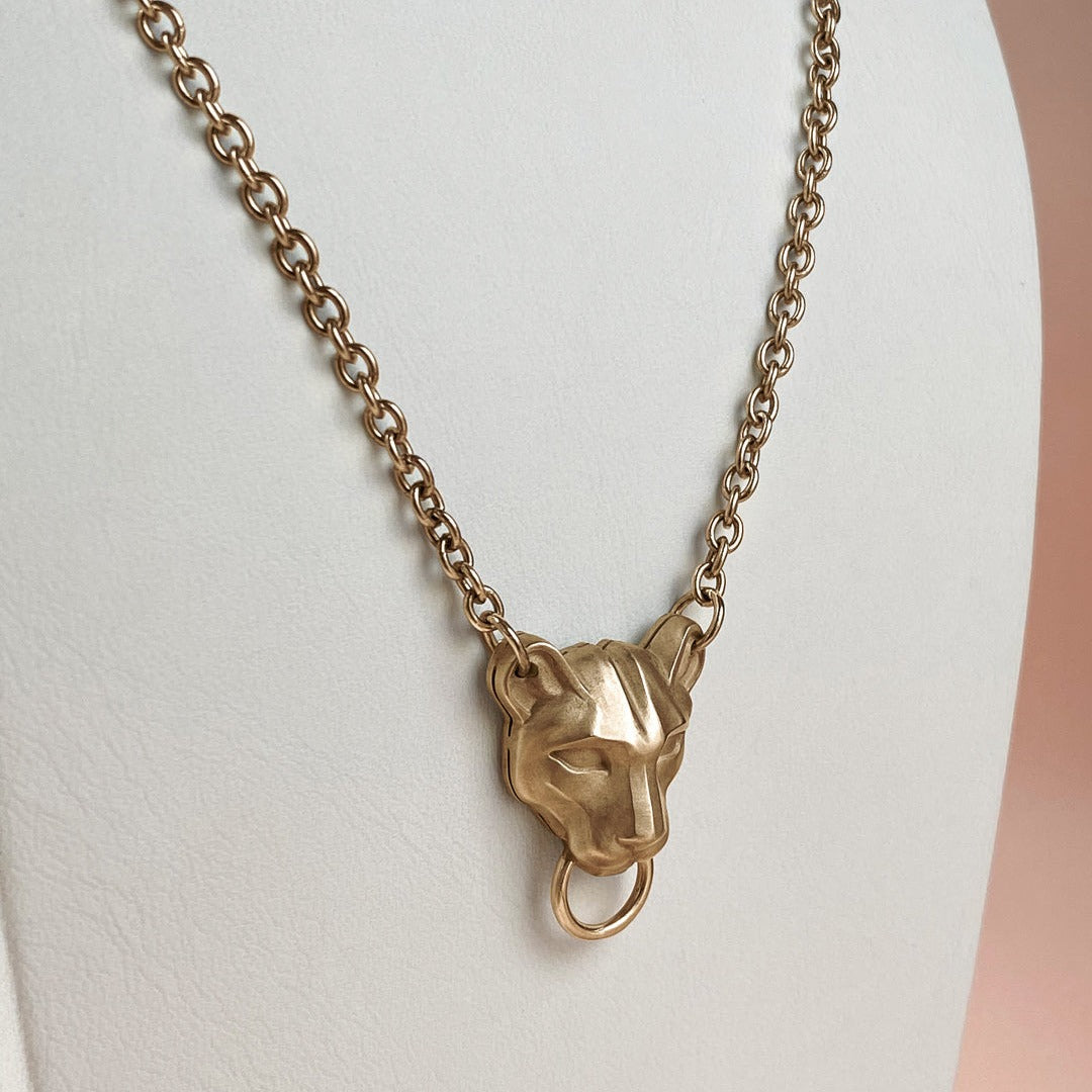 CHAIN WITH PENDANT "PUMA" / SOLID GOLD
