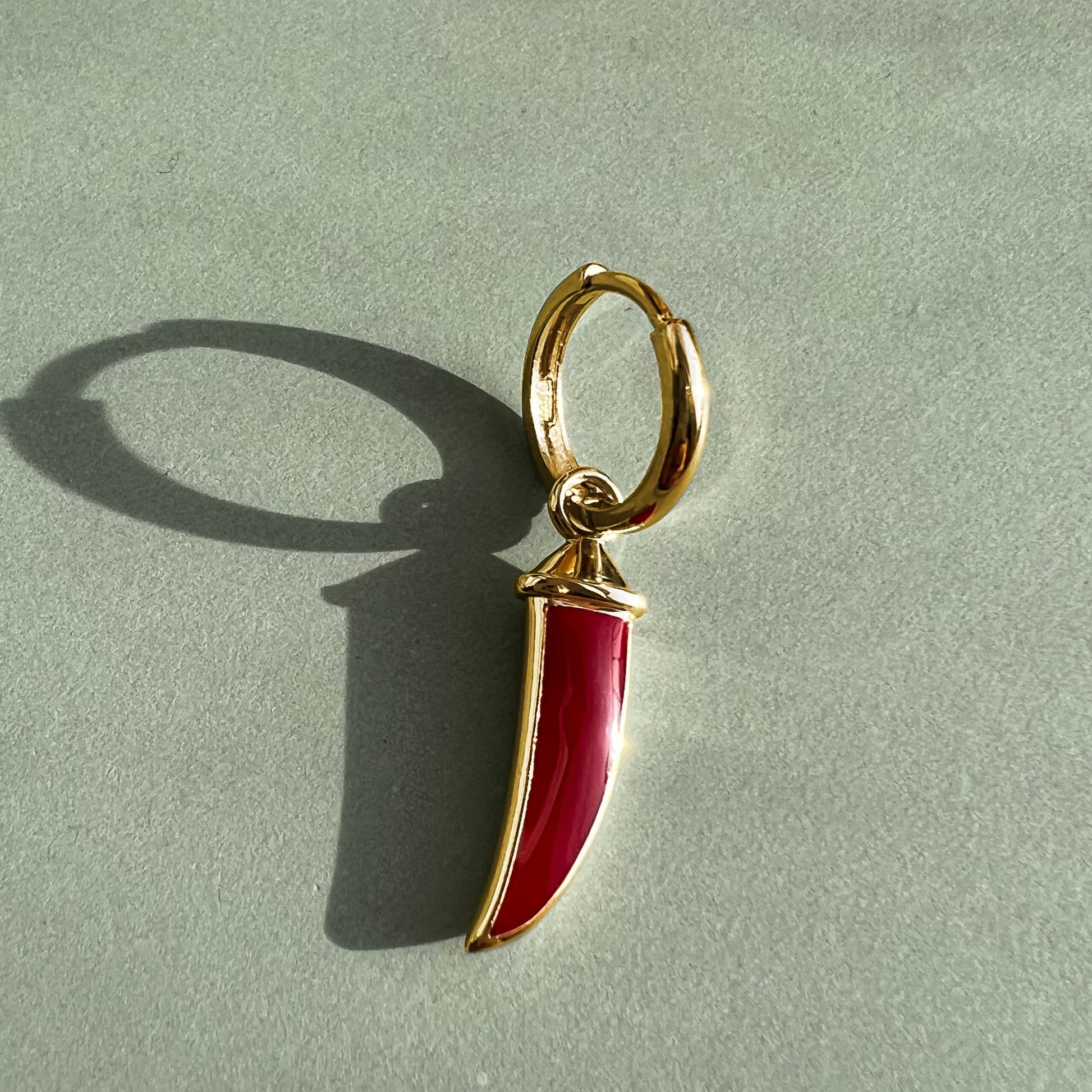 EARRING "HOT CHILI' / SOLID GOLD & COLORED ENAMEL