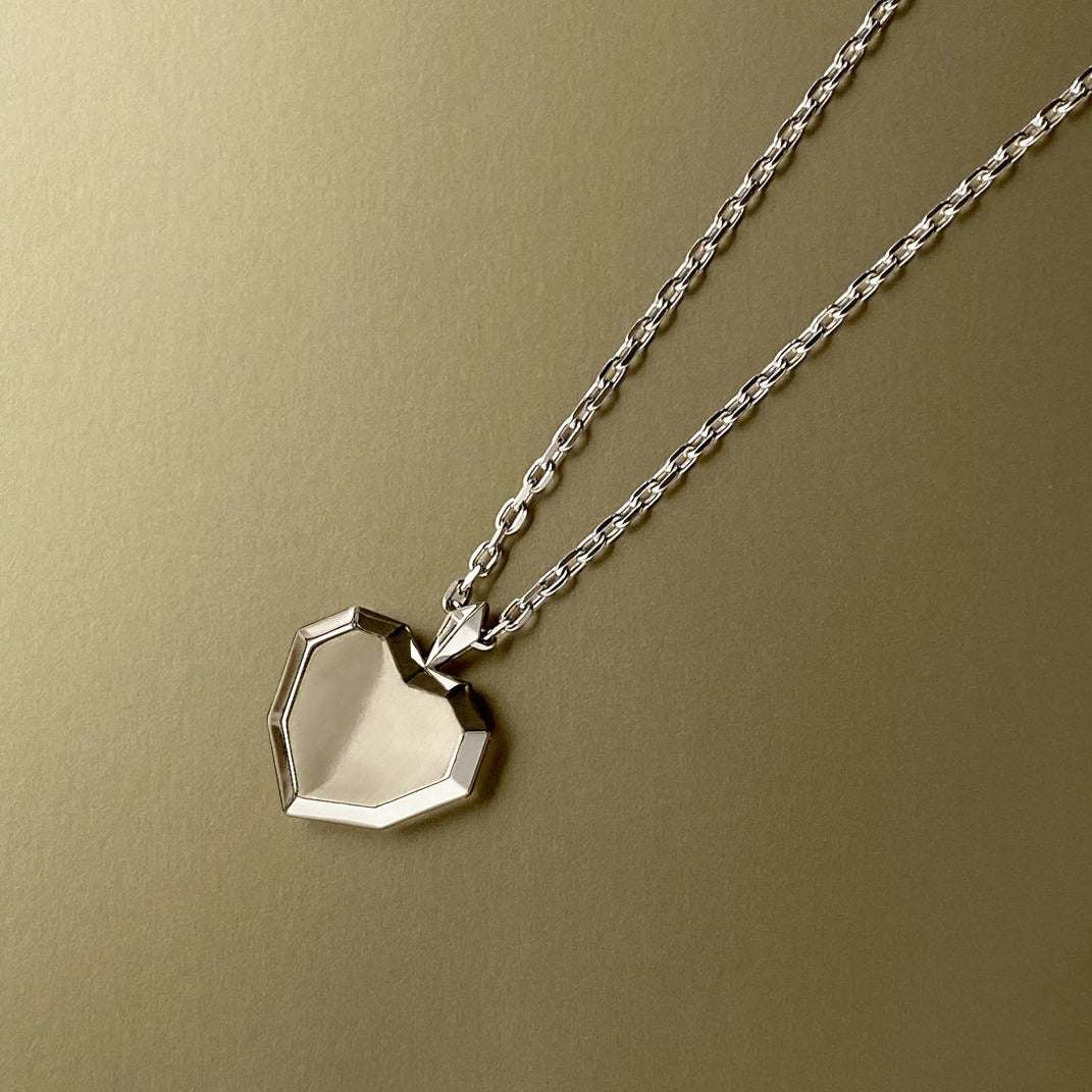 PENDANT "PRICKLY HEART" ON A SILVER CHAIN / SOLID GOLD